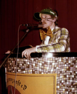 Hans-Jürgen Wehrle bei einer Büttenrede in den 1980ern